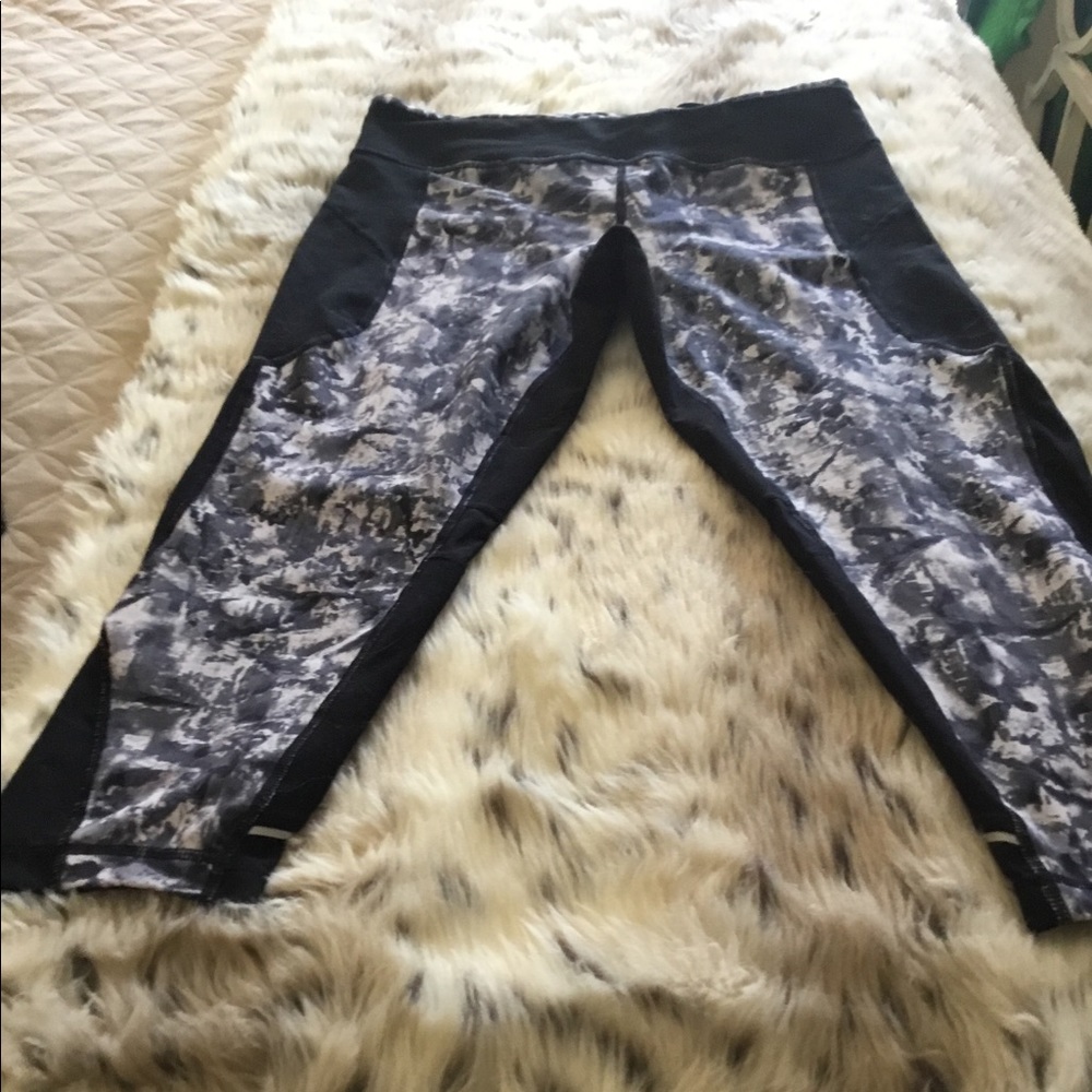 Zella Capri workout legging
